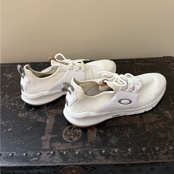 Oakley Men’s Dry Sneaker - Picture 1 of 7